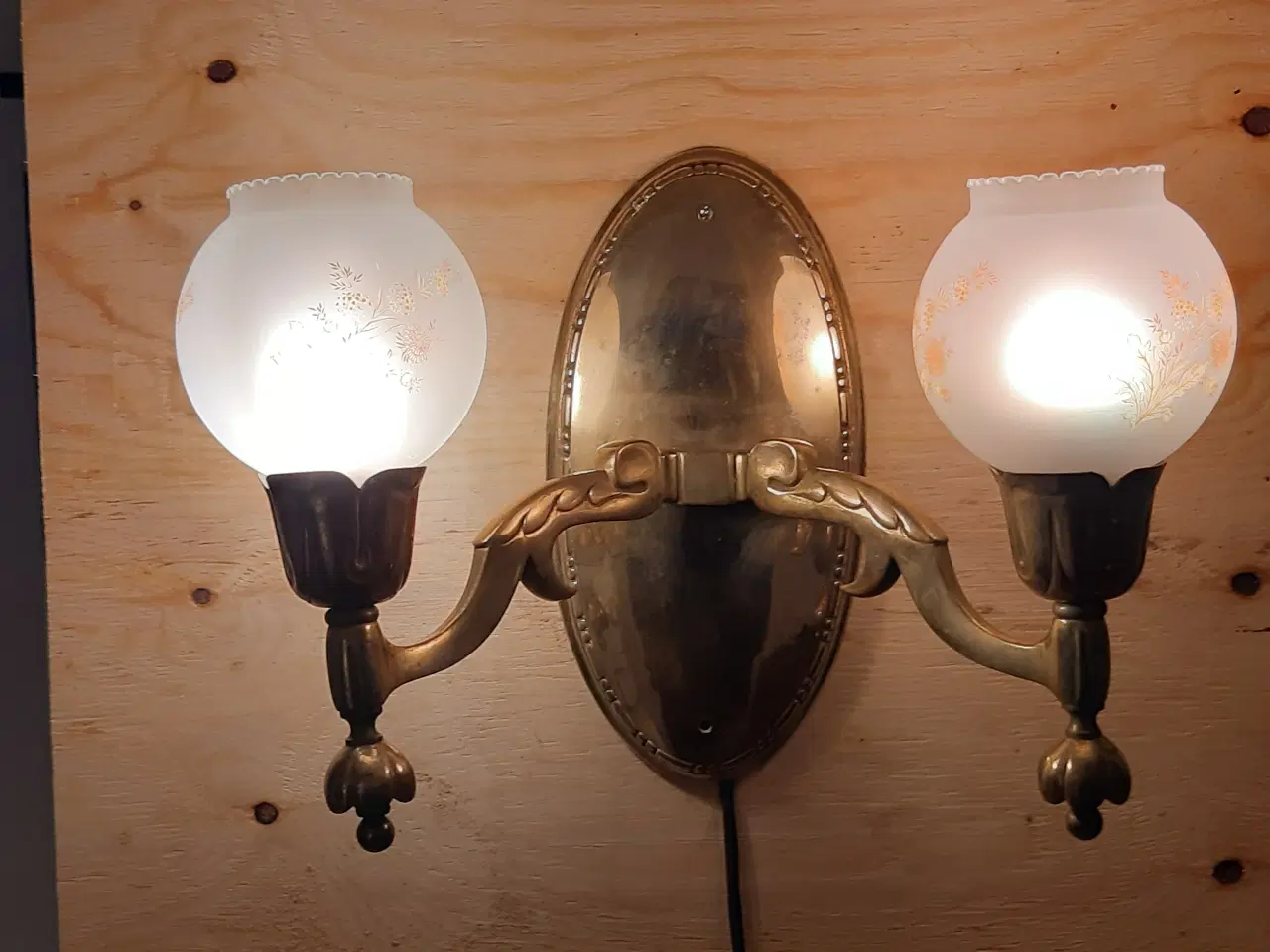 Billede 1 - Gammel væglampe (Byd)