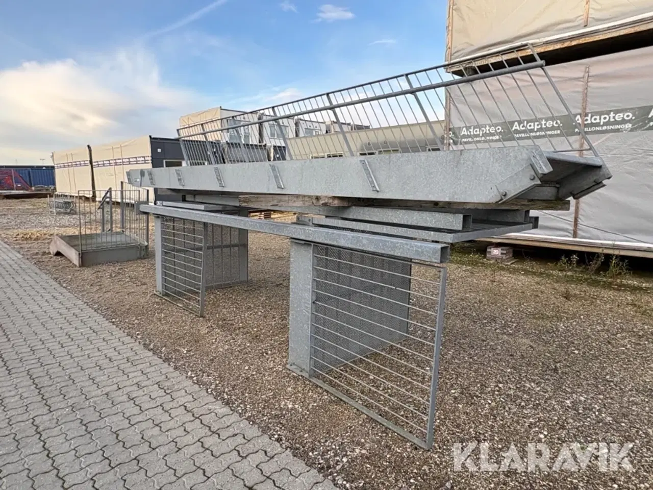 Billede 1 - Trappe med 2 repos’er og gelænder