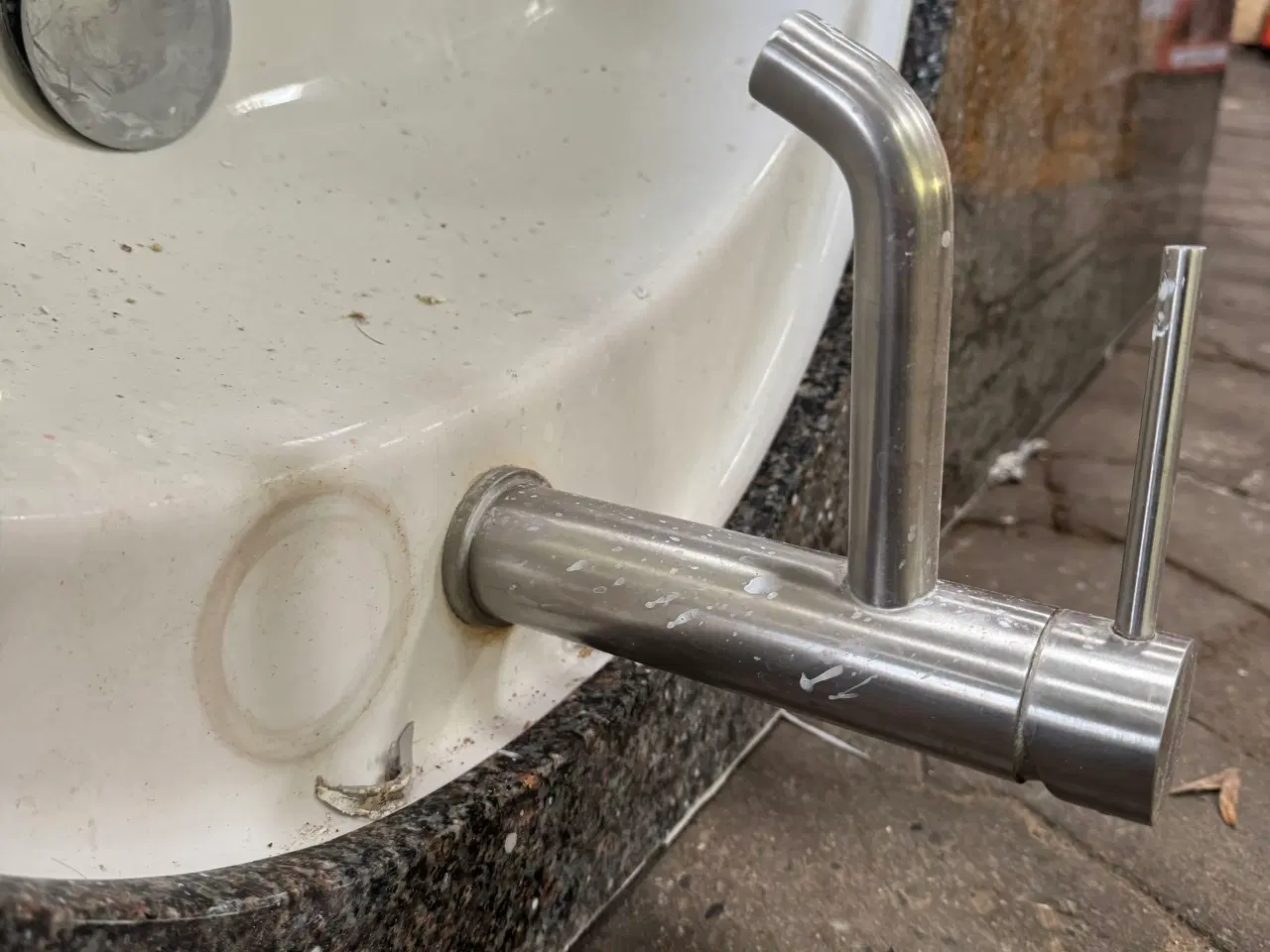 Billede 6 - Granit bordplade med vask og blandingsbatterier