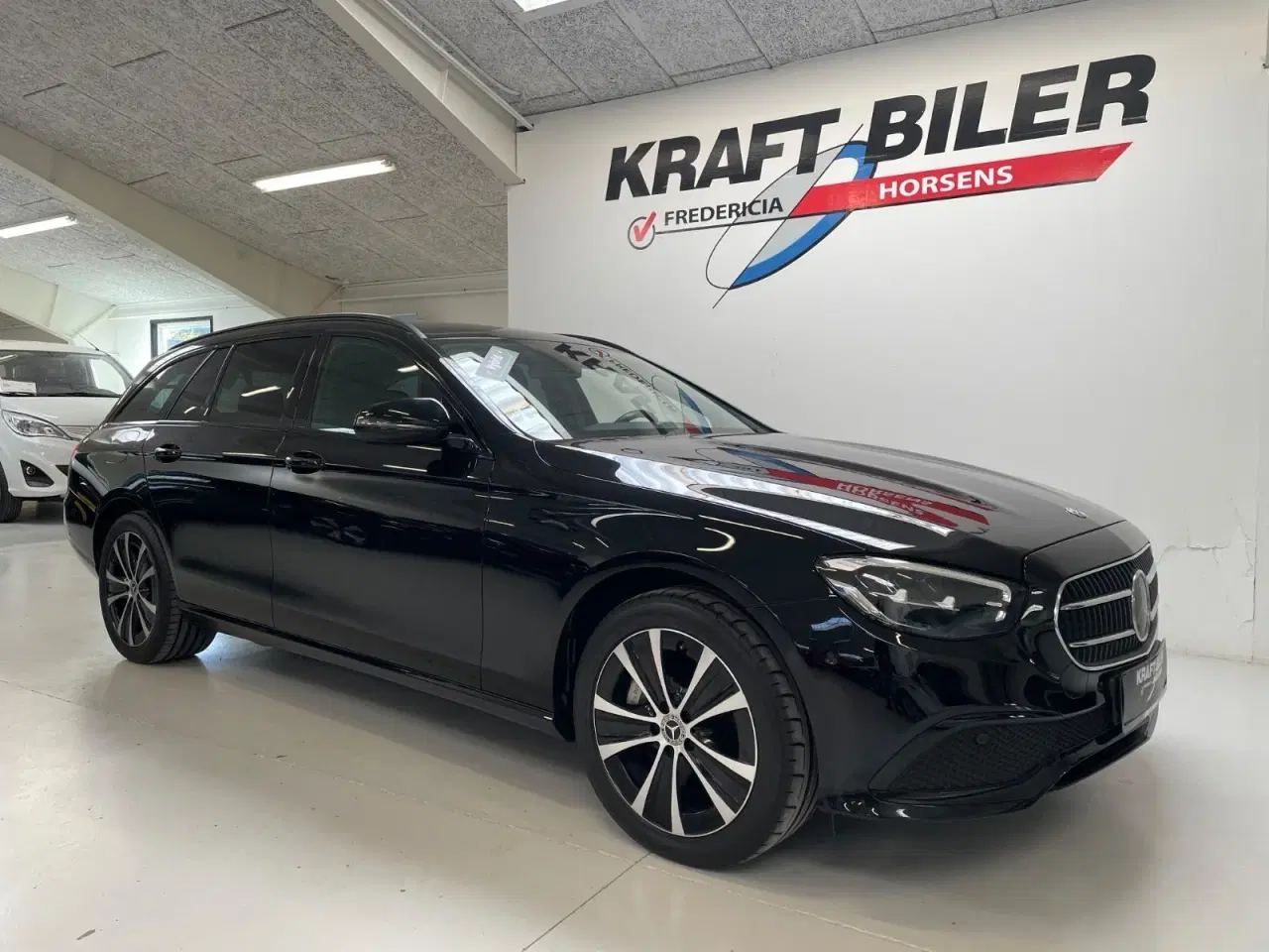 Billede 1 - Mercedes E300 de 2,0 stc. aut. 4Matic