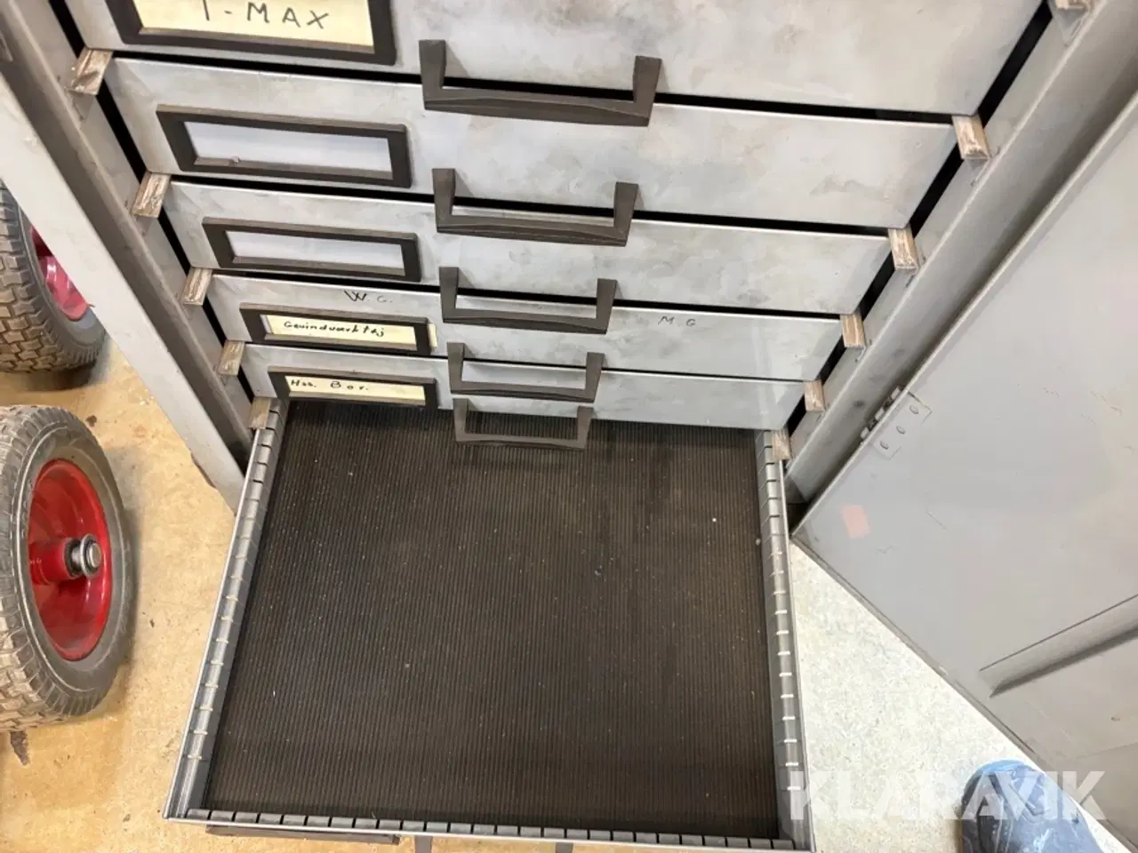 Billede 6 - Metalskab