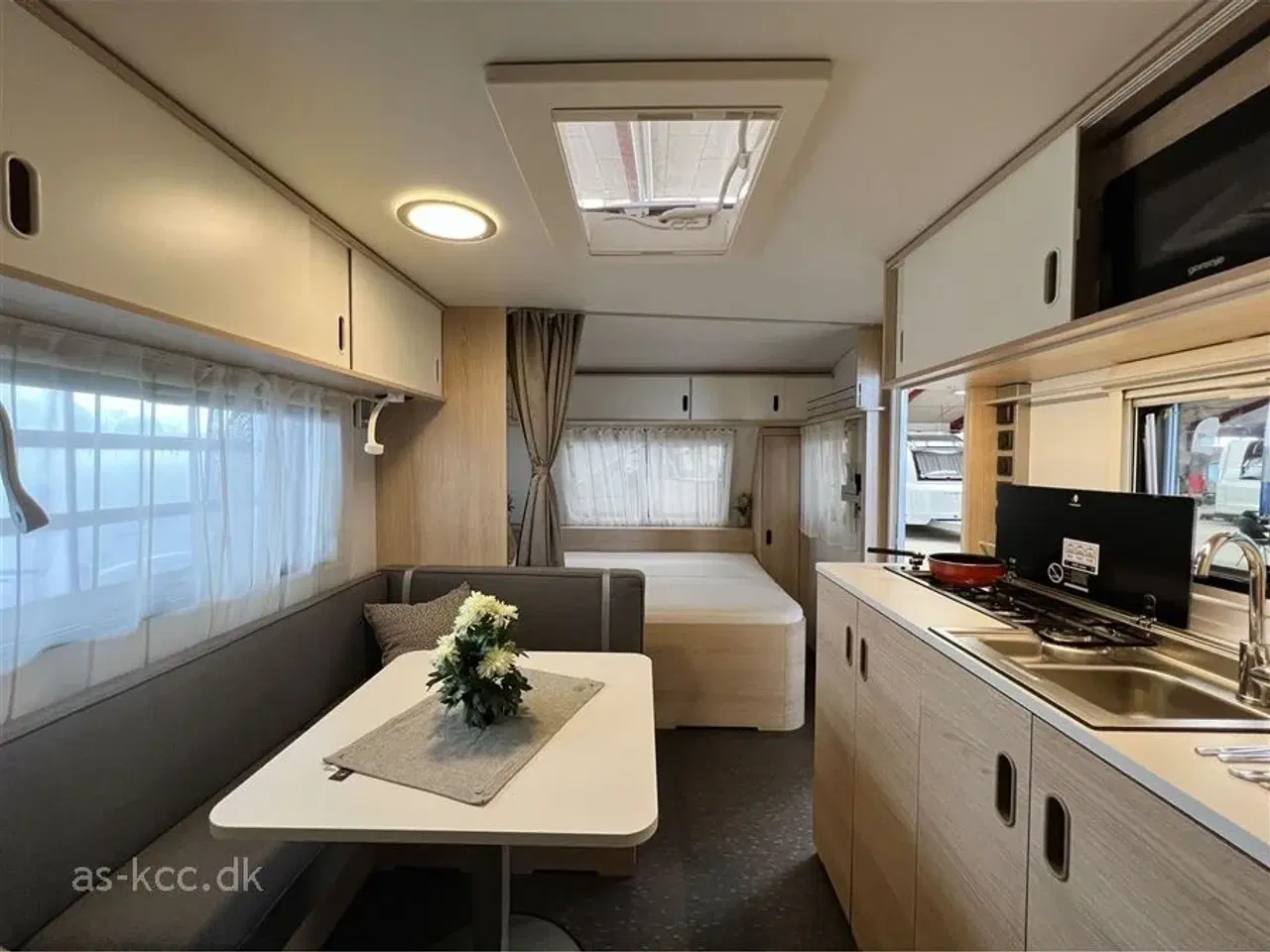 Billede 5 - 2023 - Adria Aviva 563 PT 3 køjer   Adria Aviva 563 PT årg. 2023 med 7 sovepladser, 4 siddepladser, køjevogn med 3 køjer.