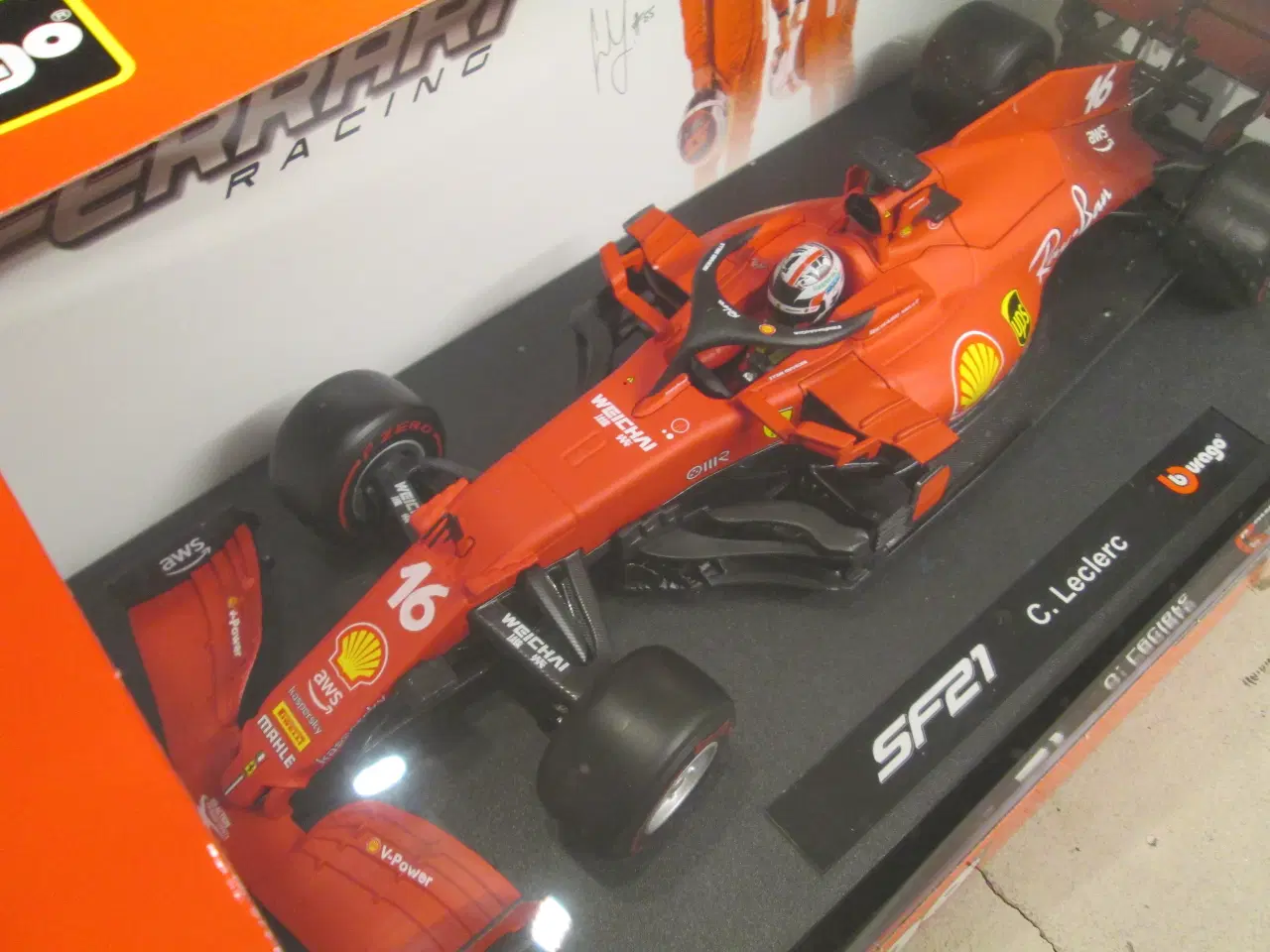 Billede 2 - Modelbil  Ferrari SF-21   Burago  1:18