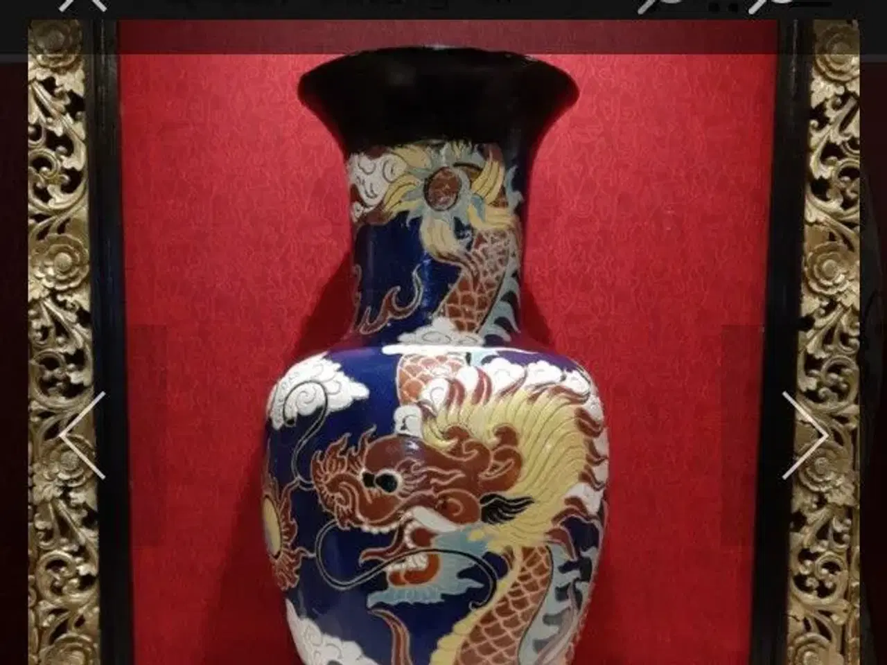 Billede 3 - Original Dragon Motiv Alter Vase på sort grund