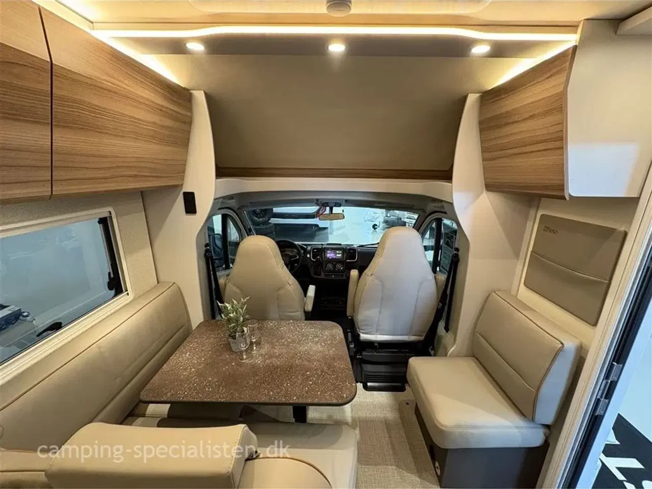 Billede 7 - 2026 - Bürstner B66 TD 690   NYHED! Bürstner B66 TD 690 2026 kampagnemodel - Kan ses nu hos Camping-Specialisten.dk