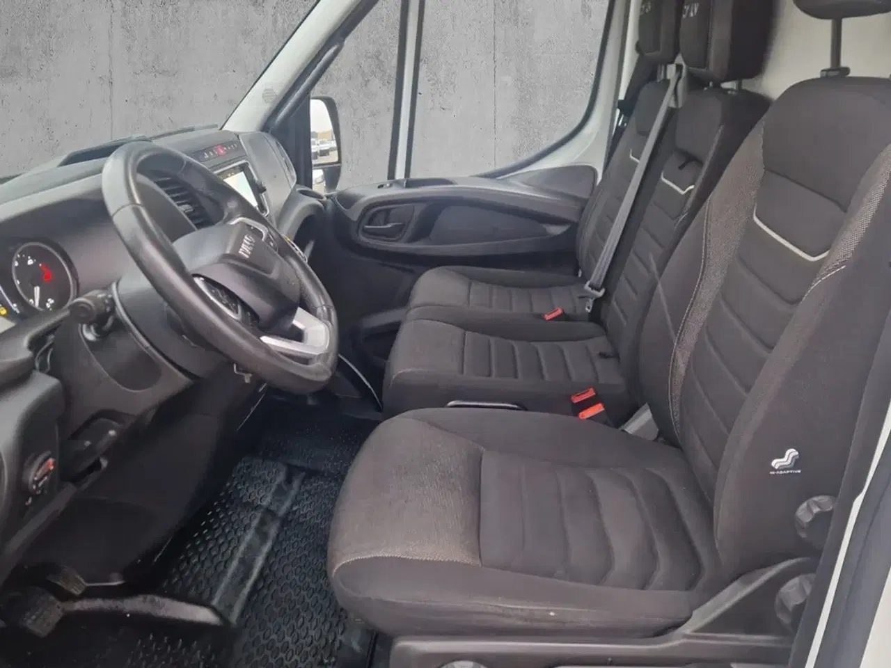 Billede 13 - Iveco Daily 3,0 35S18 12m³ Van AG8