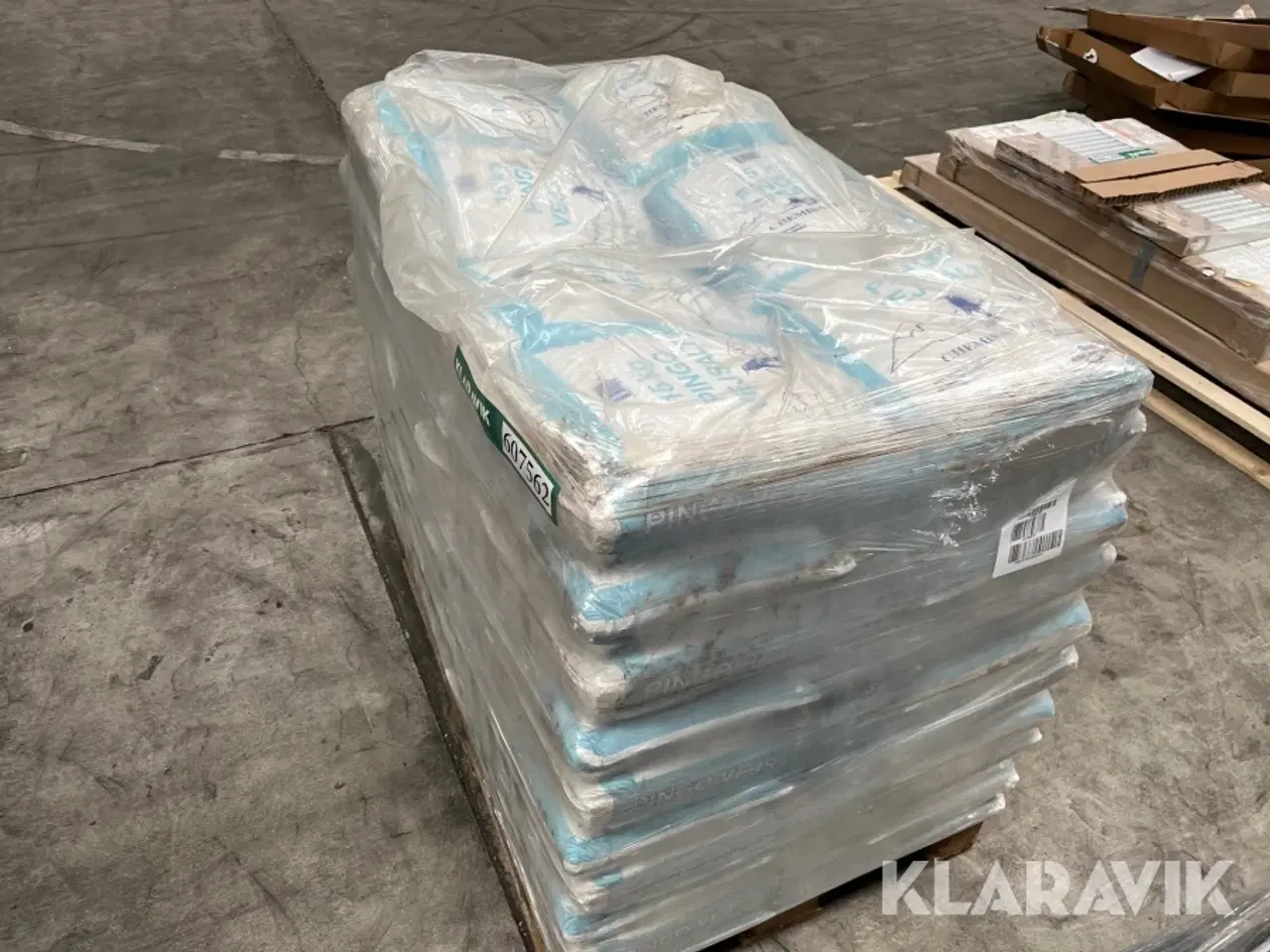 Billede 1 - Vejsalt Pingo Cirka 70 poser á 15kg