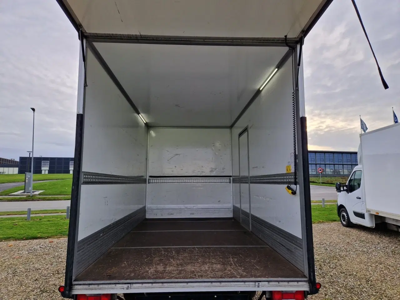 Billede 9 - Iveco Daily 2,3 35S14 Alukasse m/lift AG8