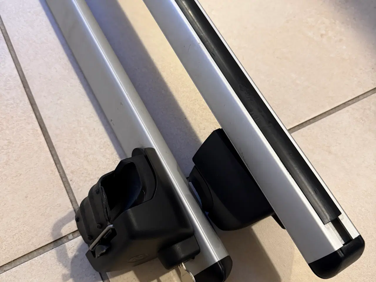 Billede 2 - Skoda tagbøjler 