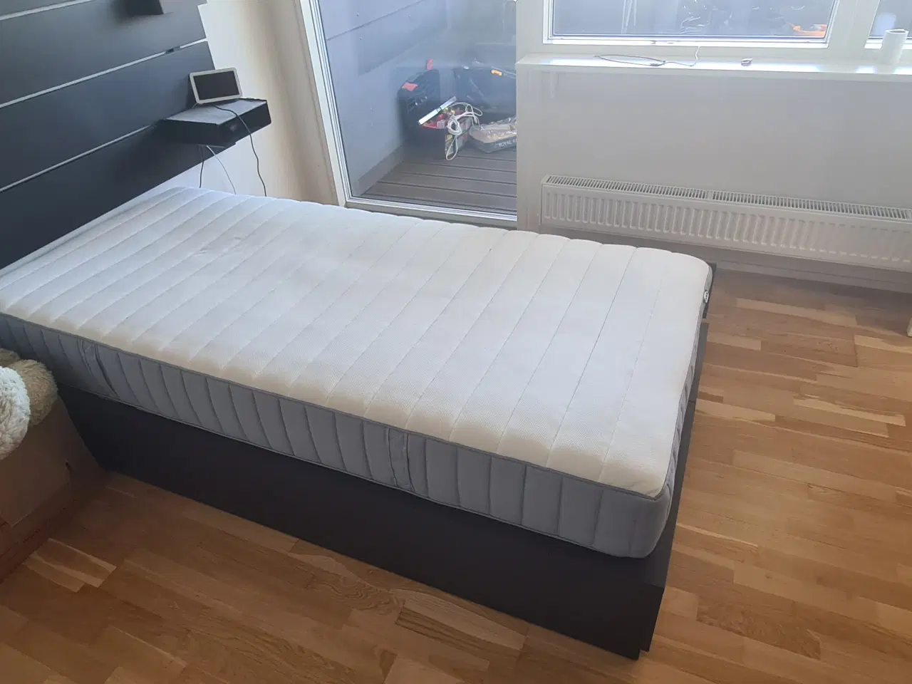 Billede 2 - IKEA NORDLI sengstel + sengegavl + VALEVÅG springm