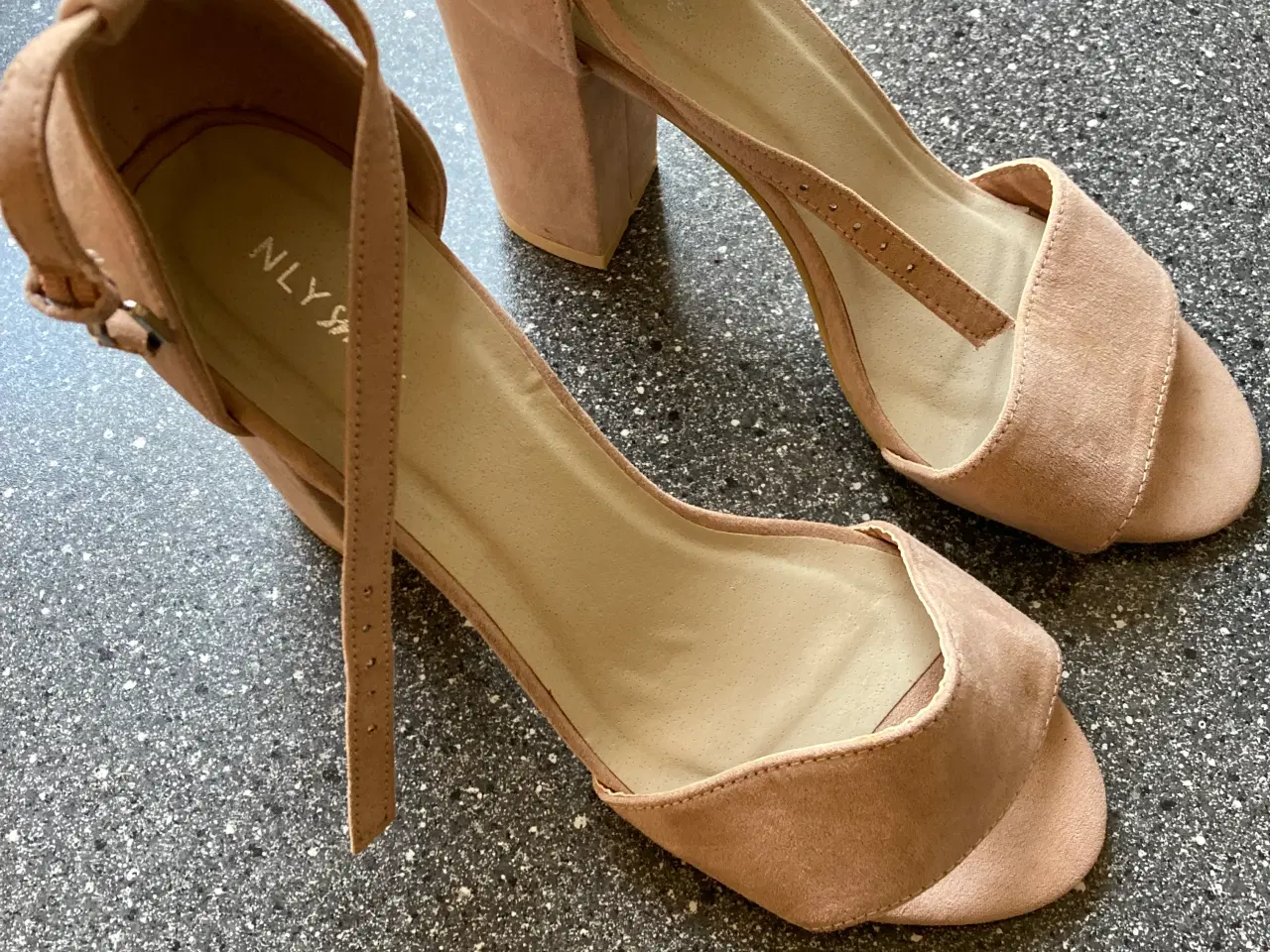 Billede 3 - Sart rosa højhælede