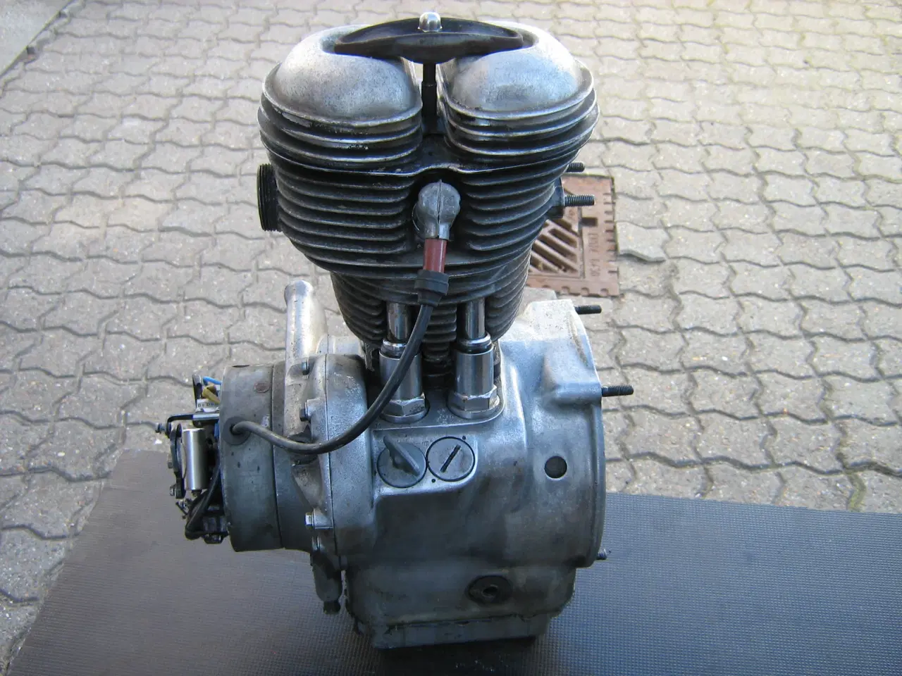 Billede 2 - BMW R26 motor