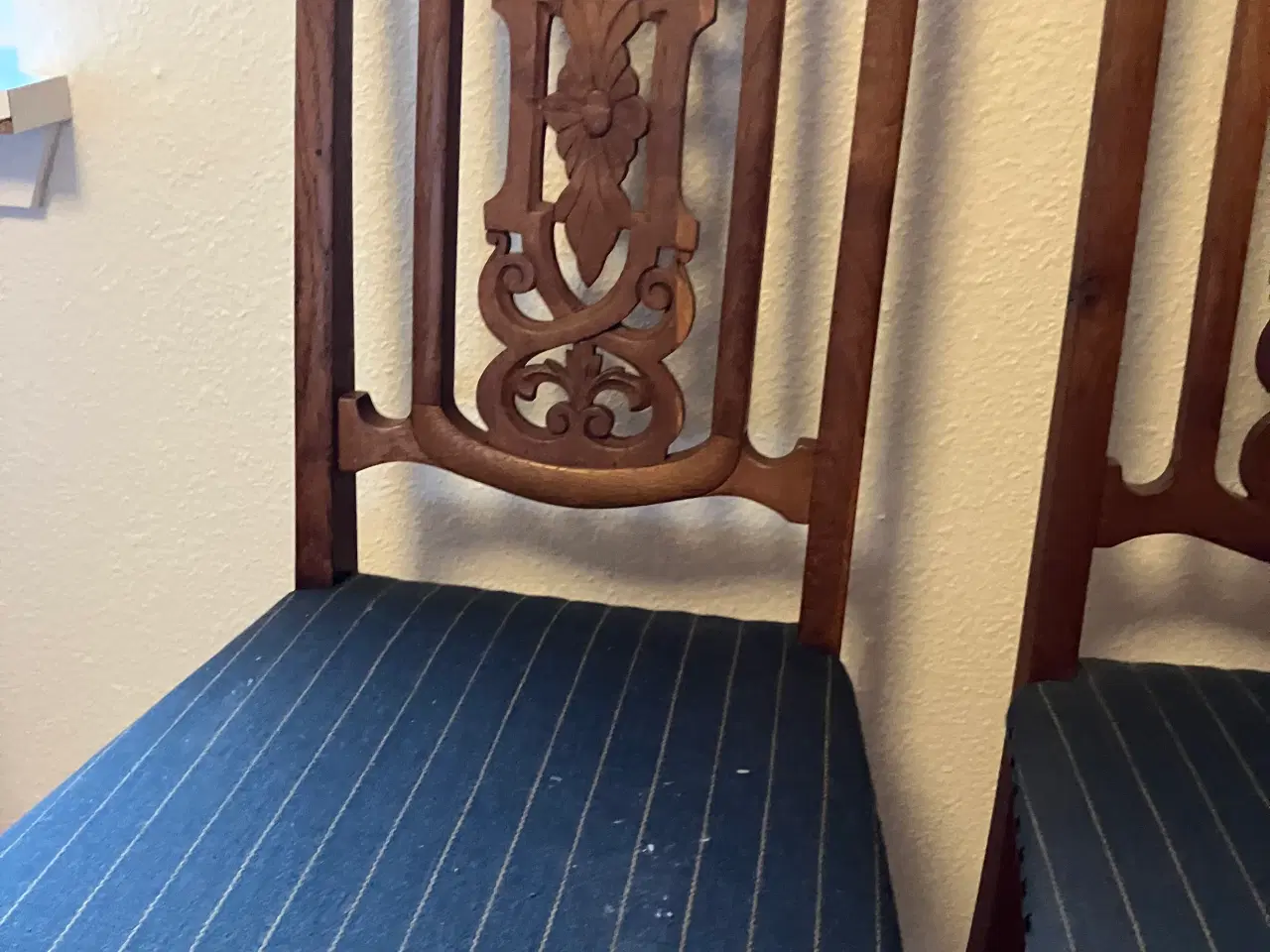 Billede 2 - 2 egetræs stole