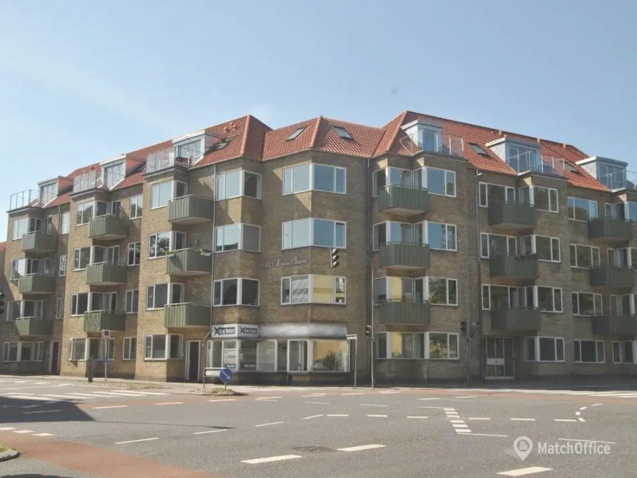 Billede 1 - Lokaler med fremragende eksponering - i alt ca. 70 kvm