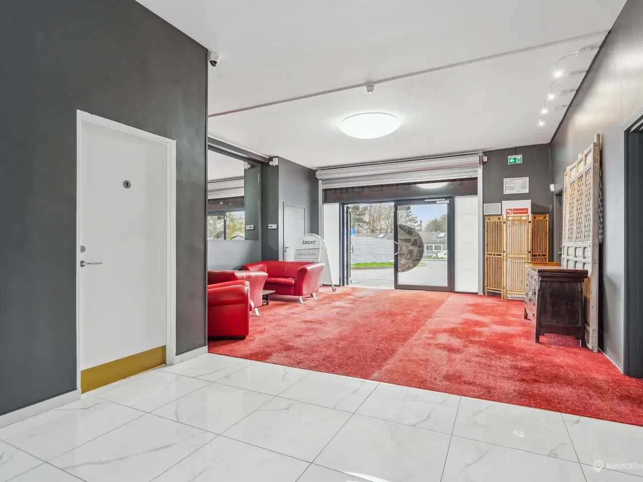 Billede 12 - Renoveret lejemål i en fabriksbygning med tilhørende stor parkeringsplads