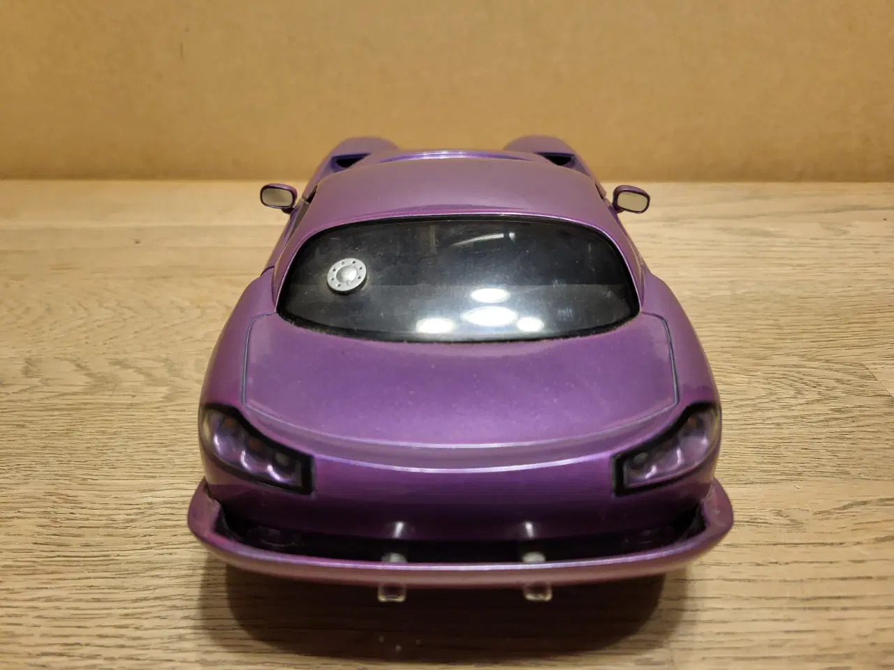 Billede 4 - Modelbil. TVR SPEED 12 (1998) Mattel. Skala 1/18.