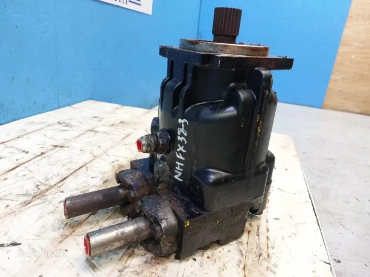 Billede 7 - New Holland FX38 Hydraulikmotor 89511750