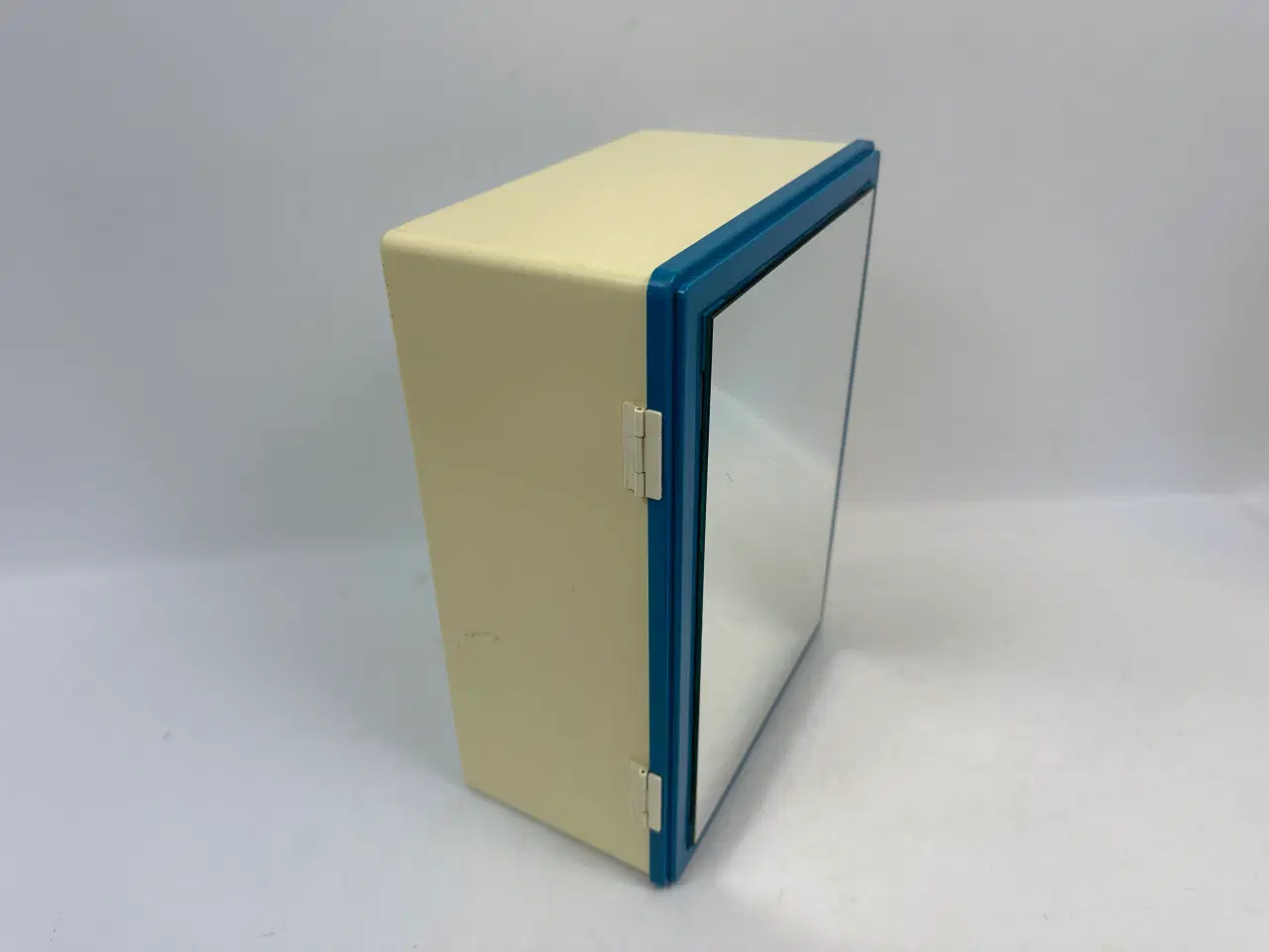 Billede 7 - Lille retro spejlskab / toiletskab 