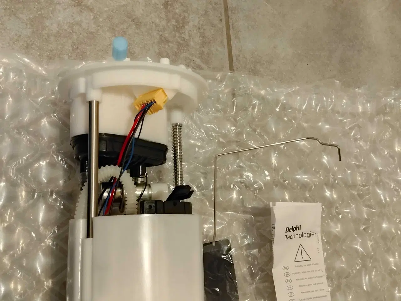 Billede 2 - Benzinpumpe - føderdel. NY.