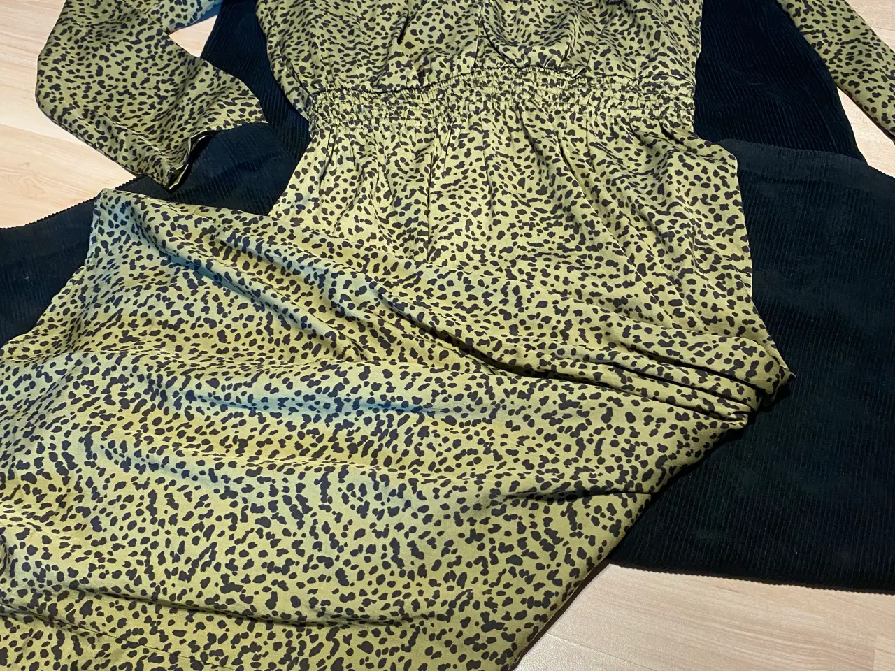 Billede 4 - Tøjpakke str xs/s