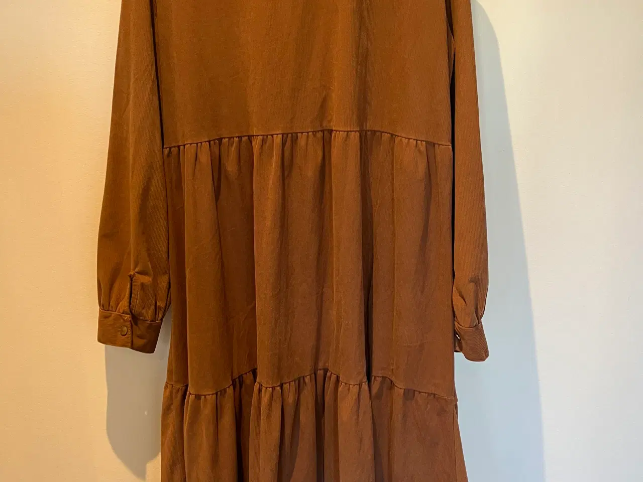 Billede 4 - Flot Fløjlskjole fra Drys str L/xl 