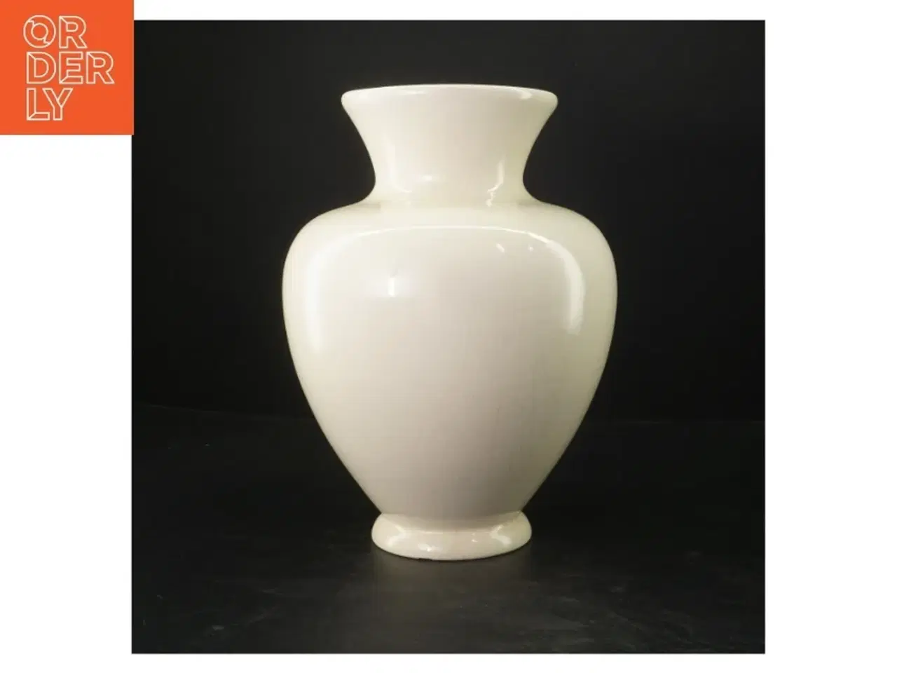 Billede 1 - Råhvid vase (str. Ø 13 cm længde 28 cm)