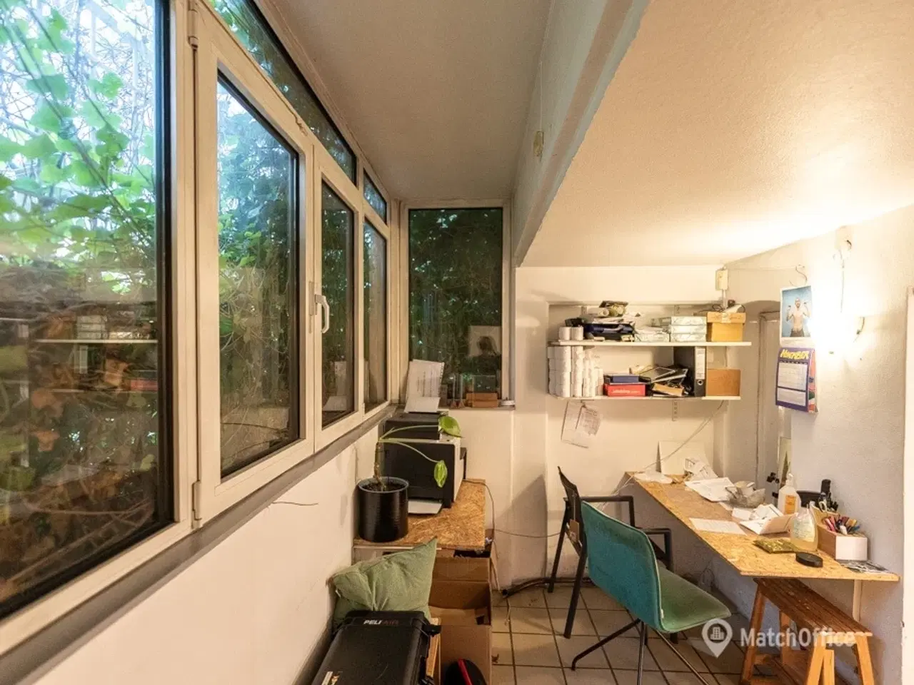 Billede 11 - SÆLGES: Velholdt og synlig erhvervsandel i høj kælder – med bred facade mod Godthåbsvej