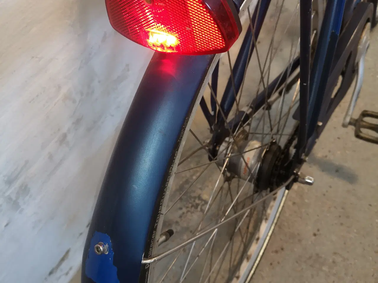 Billede 8 - Mustang  28"  7 gear Ny dæk. For og baglygter magn