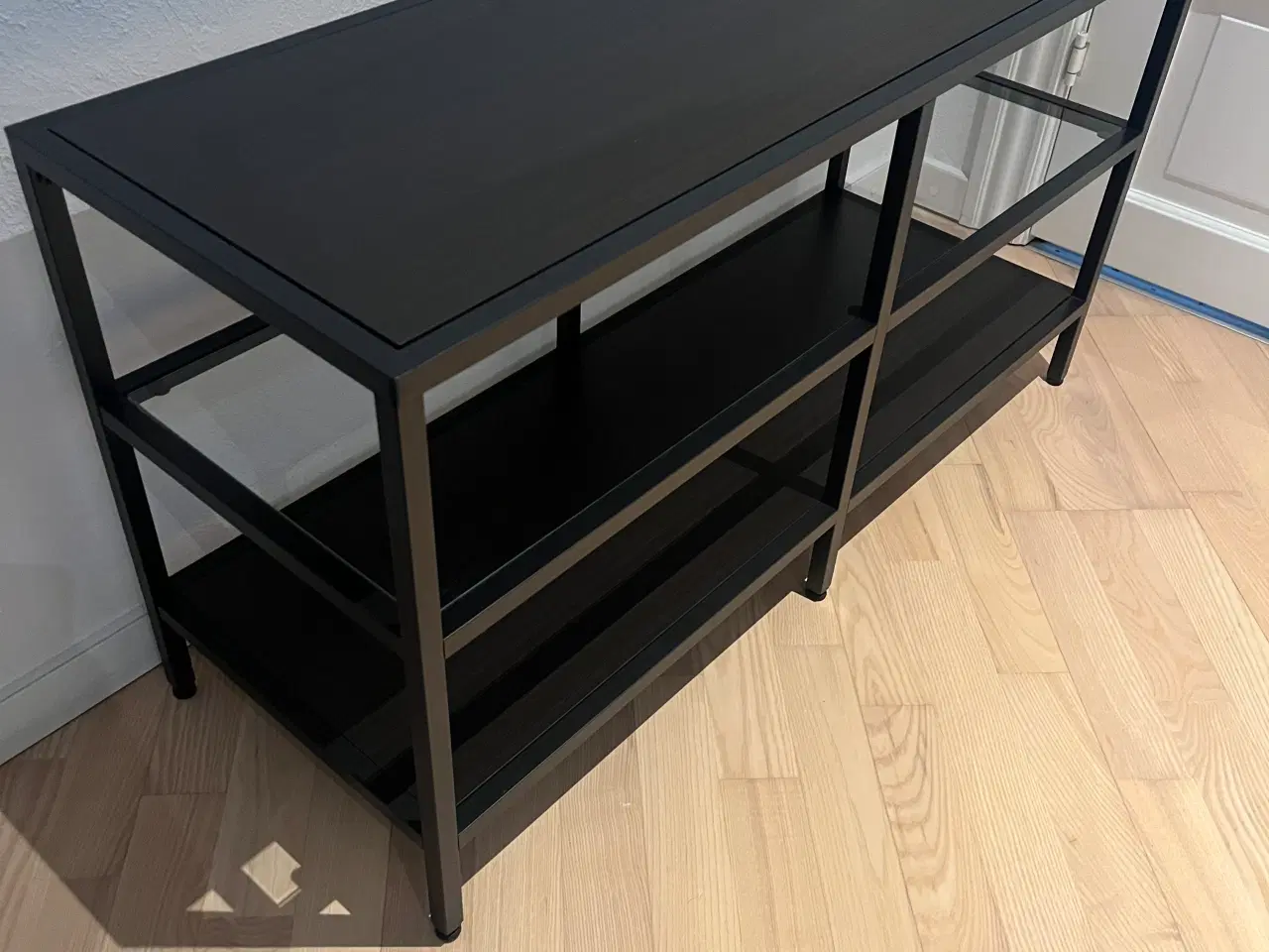 Billede 2 - Tvbord eller reol