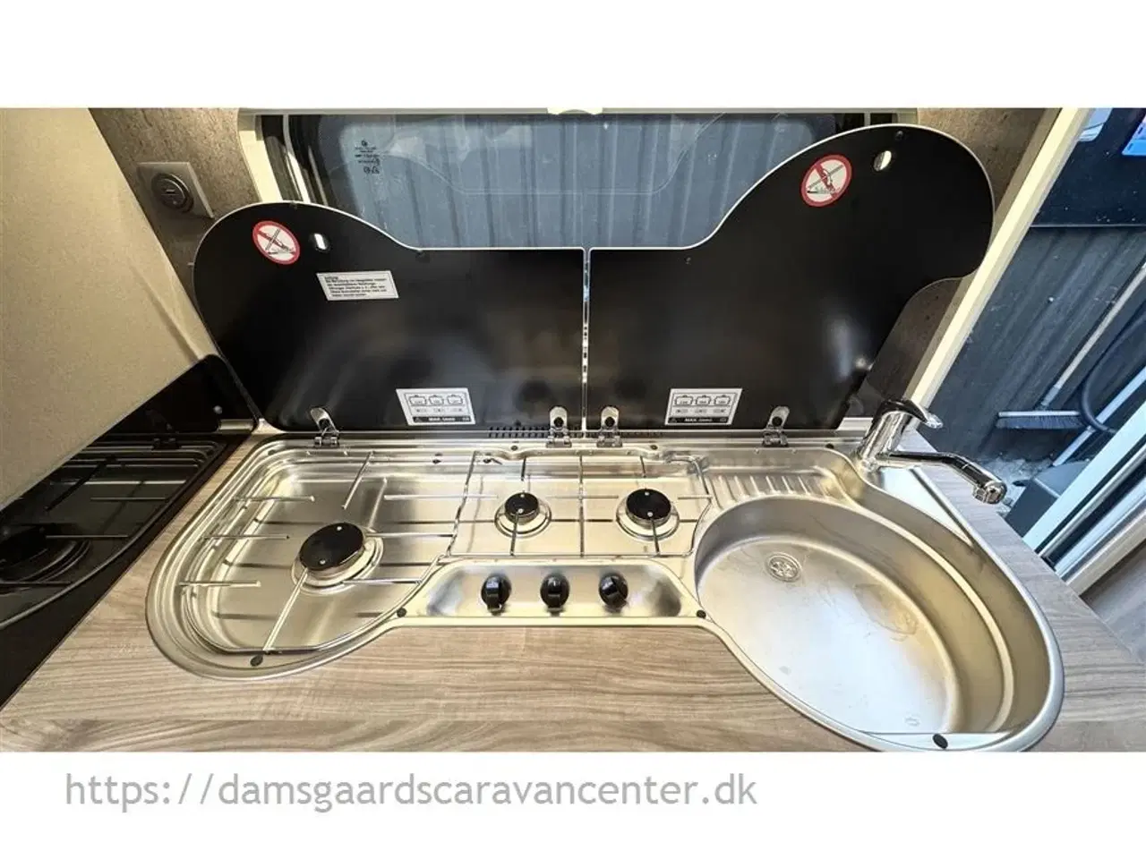 Billede 12 - 2022 - Hobby Excellent Edition 560 KMFe   Franskseng-Køjer-Gulv temp.-Byvand-Telt