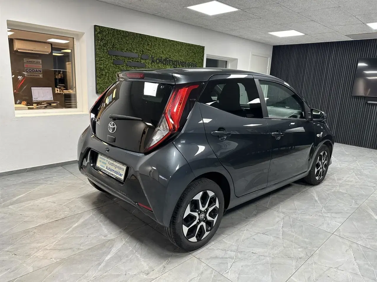 Billede 4 - Toyota Aygo 1,0 VVT-I X-Press 72HK 5d