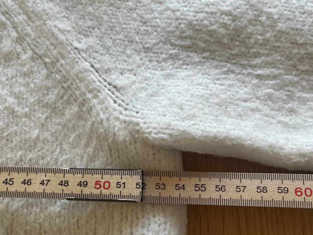 Billede 7 - Bluse fra Fine Copenhagen. Brystmål ca 54 cm. 