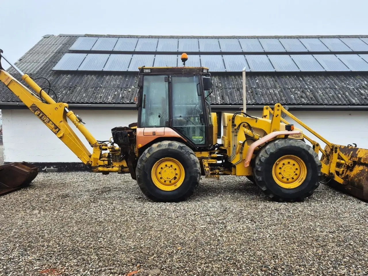 Billede 1 - Hydrema 906B / hy. skift for og bag / skovlsæt / årgang 1997