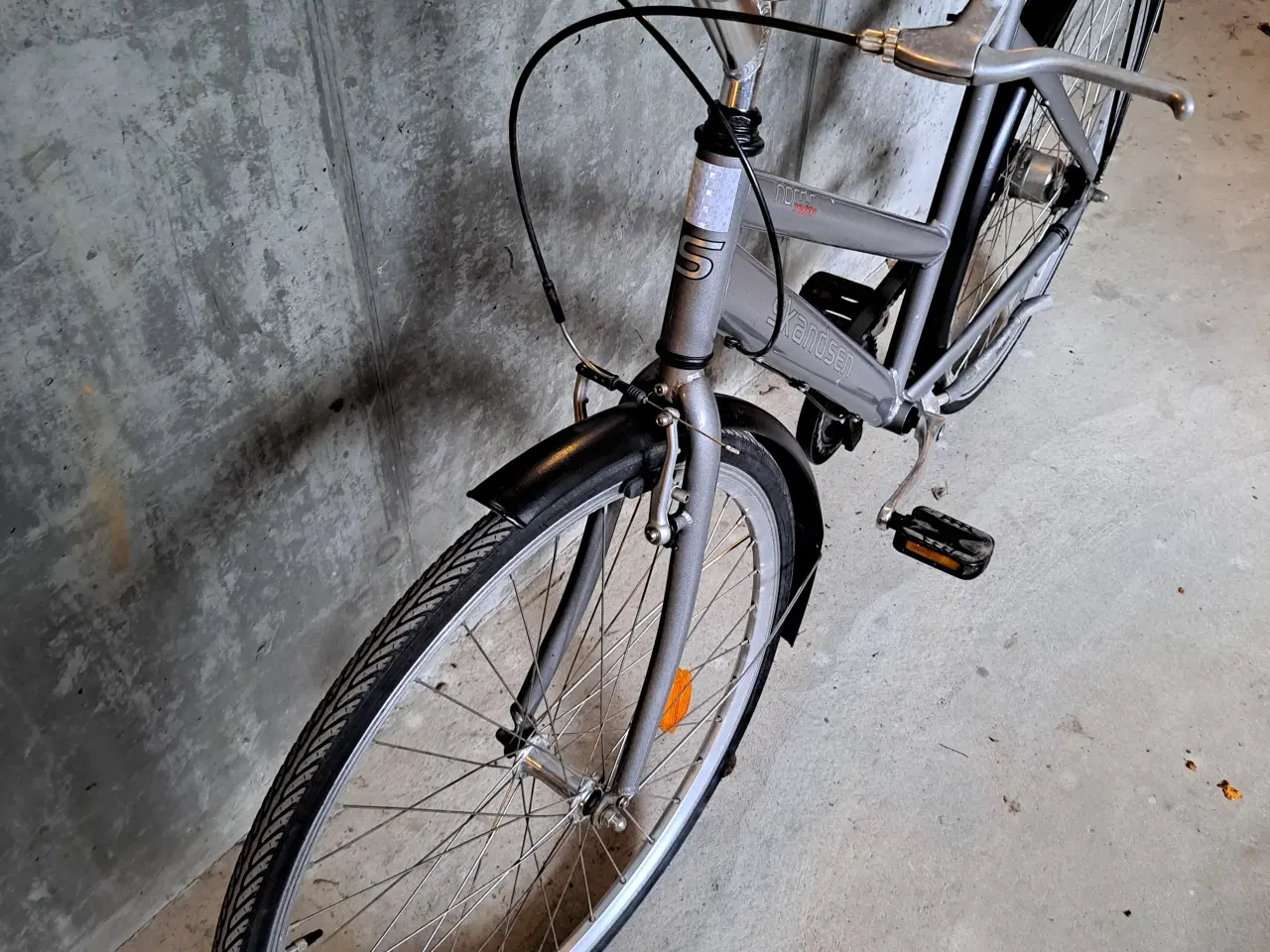 Billede 2 - Cykel dame / grå – 28 tommer