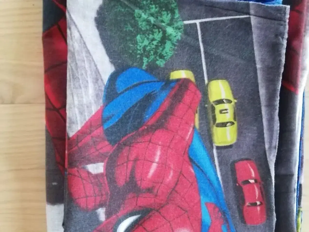 Billede 3 - Spiderman Junior sengesæt 130 x 95 cm