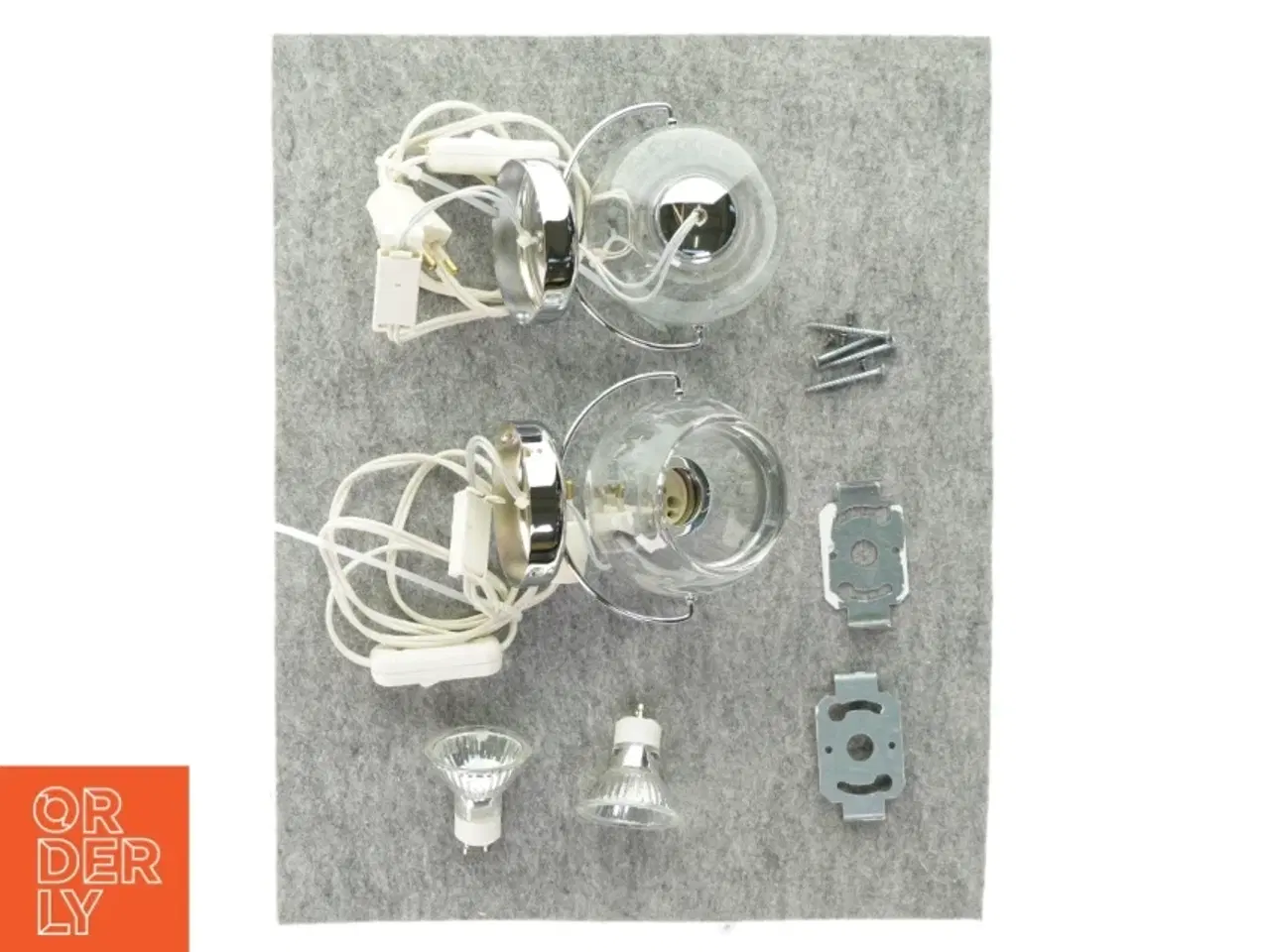 Billede 1 - Lampeskærm i glas 2 stk. (str. Ø 8cm)
