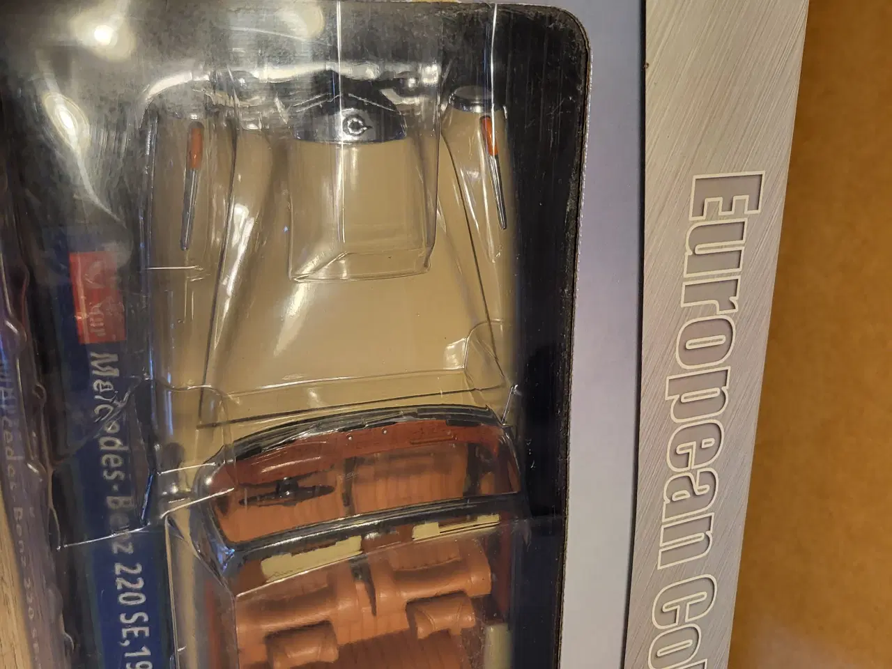 Billede 2 - 1:18 Mercedes-Benz 220 SE,1958 - 400 kr.