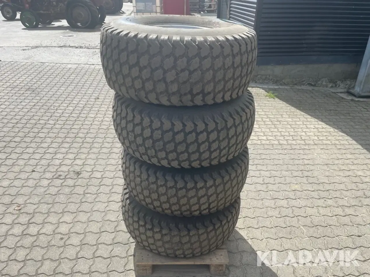 Billede 7 - Græsdæk Goodyear 4 styk