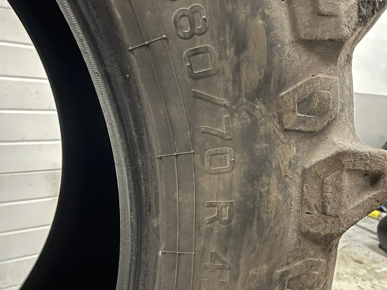 Billede 3 - Dæk 580/70 r42