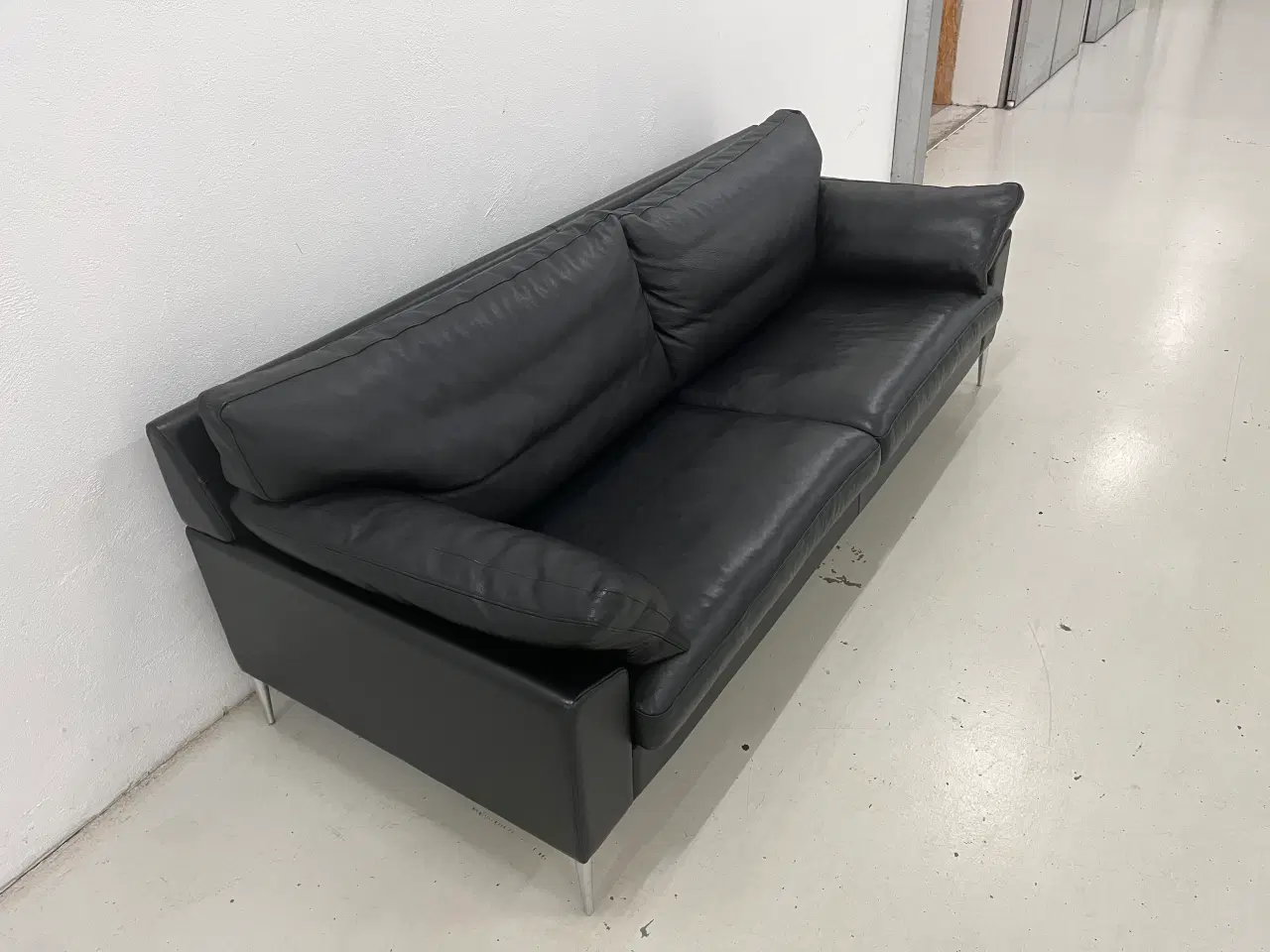 Billede 5 - Søren Lund SL329 3 Pers.Sofa i sort solid læder.