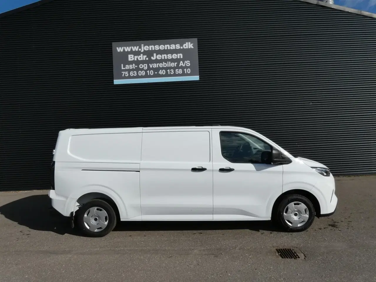 Billede 2 - Ford Transit Custom 300 L2H1 2,0 EcoBlue Trend 136HK Van 8g Aut.