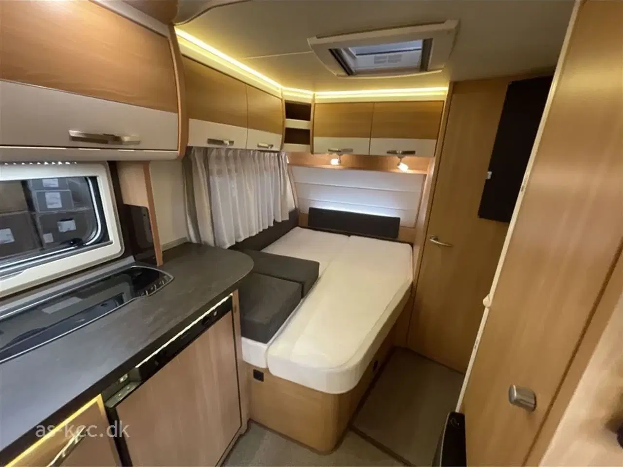 Billede 5 - 2017 - Knaus Südwind Silver Selection 450 FU   Knaus Südwind Silver Selection 450 FU Dobbeltseng