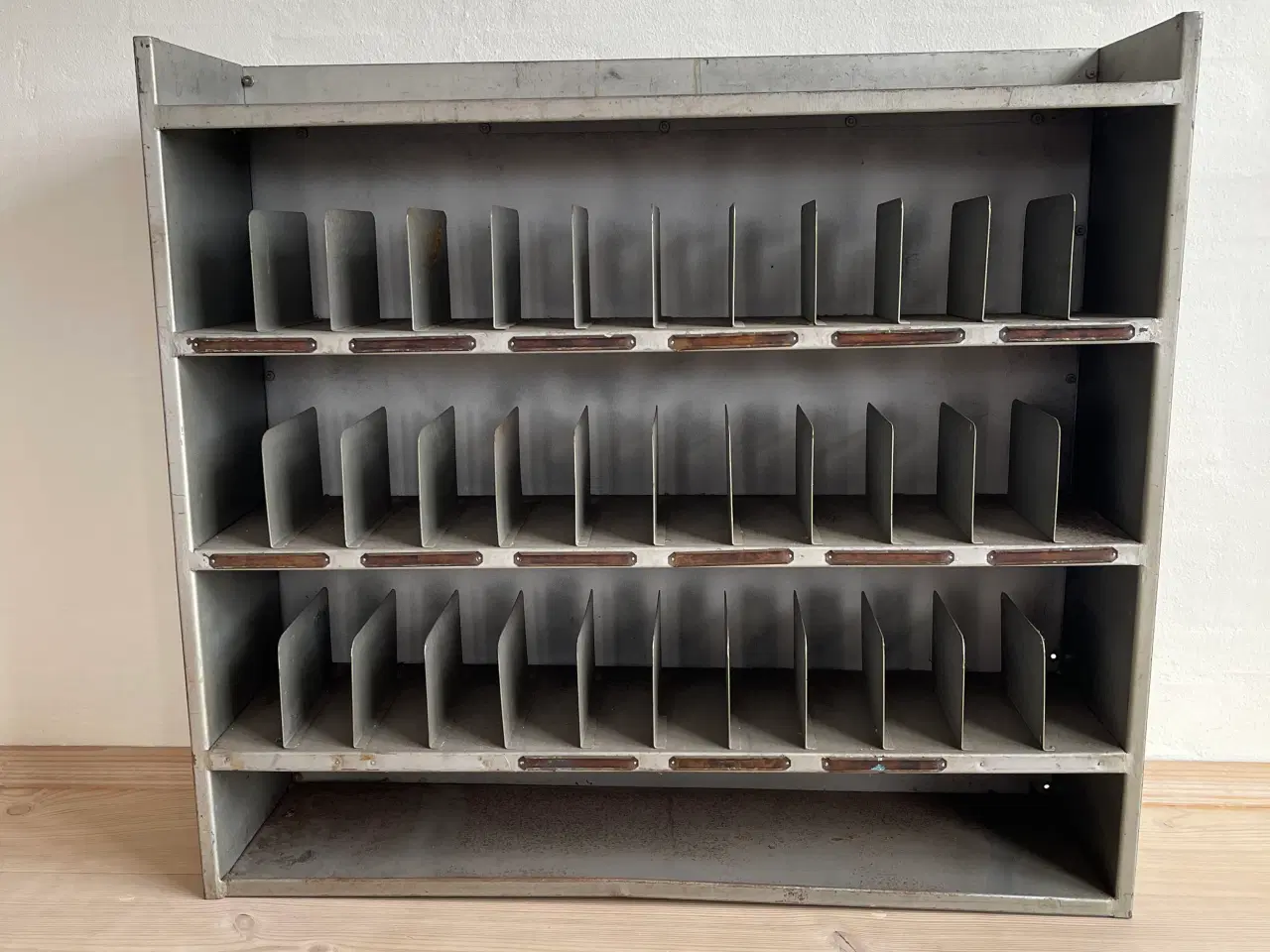 Billede 1 - Fed gammel postreol