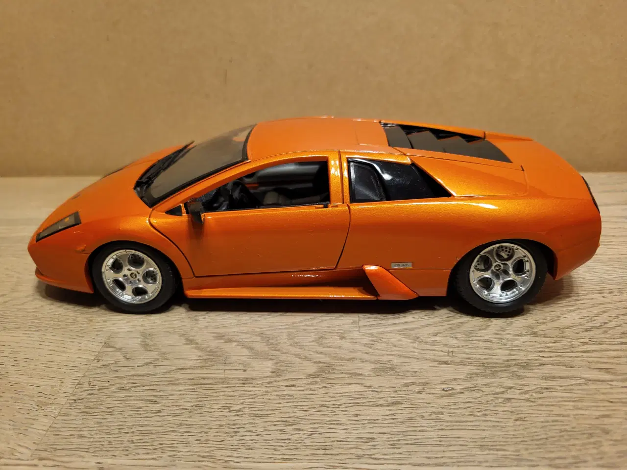 Billede 1 - Modelbil. LAMBORGHINI MURCIELAGO (2001) Skala 1/18