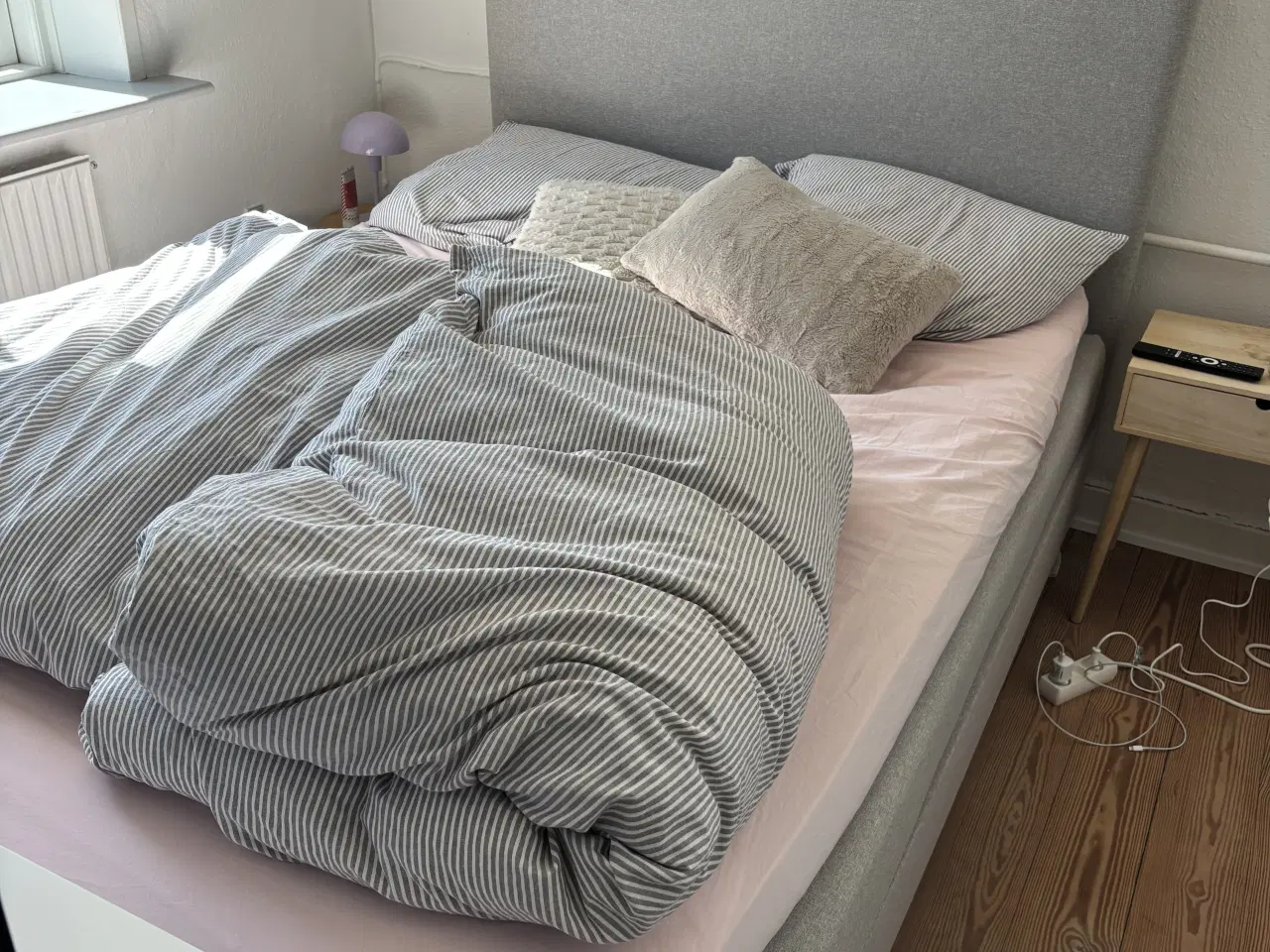 Billede 1 - 140x200 seng + gavl