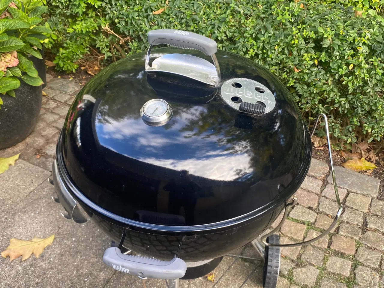 Billede 3 - Meget velholdt Weber kuglegrill 57cm