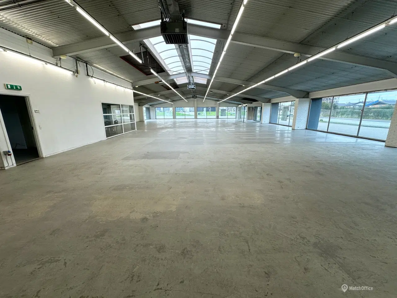 Billede 2 - Meget synlig og attraktiv butiks- eller showroomlejemål