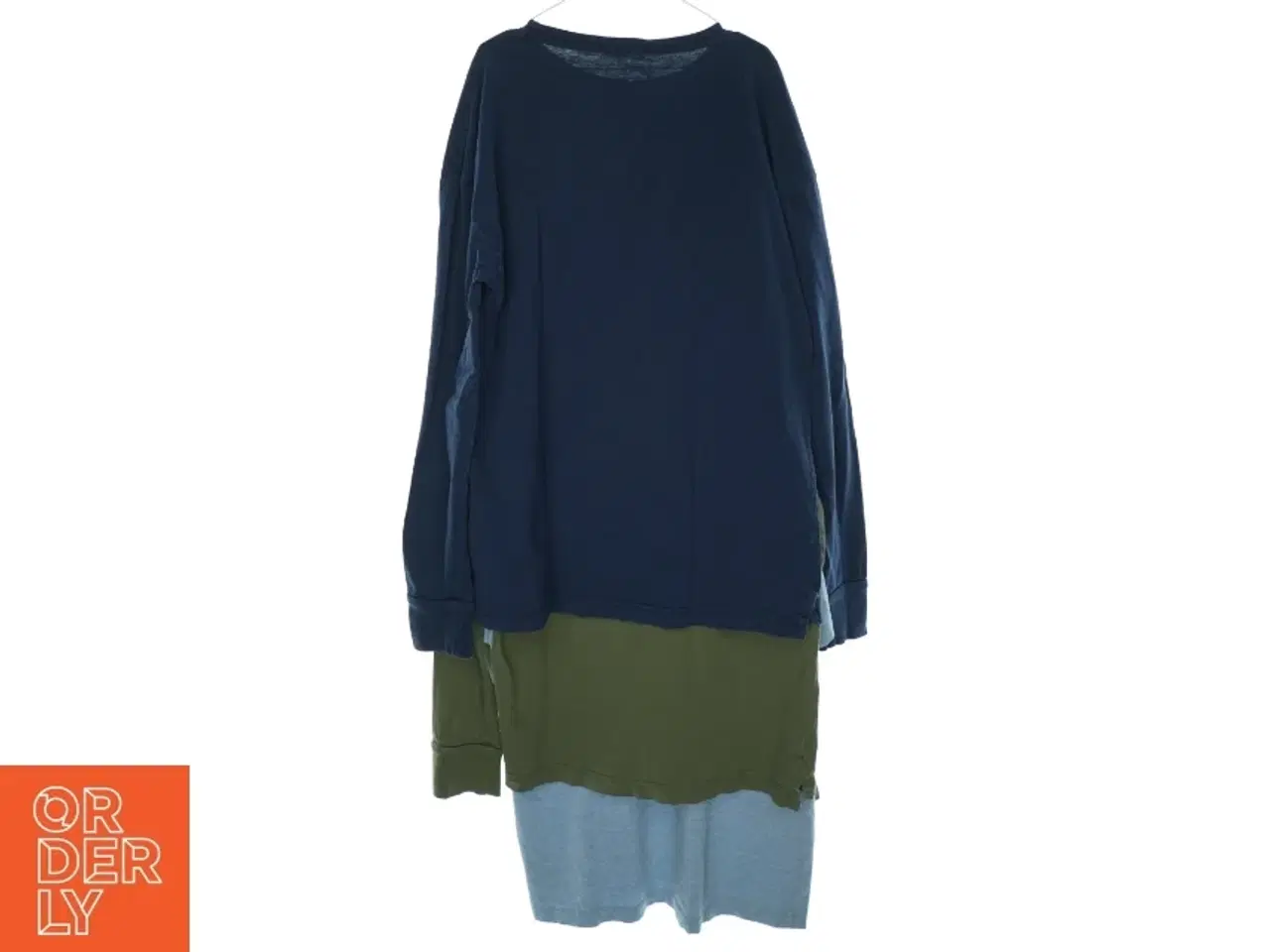 Billede 2 - Bluser med print 3 stk