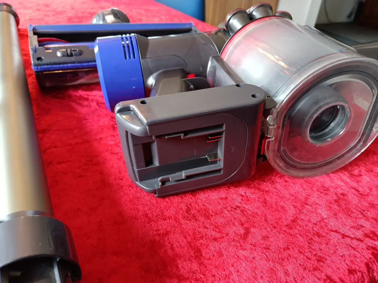 Billede 6 - Dyson støvsuger m/tilbehør