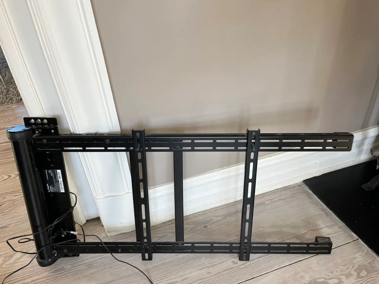 Billede 6 - Sony 40” inkl vægbeslag med motor